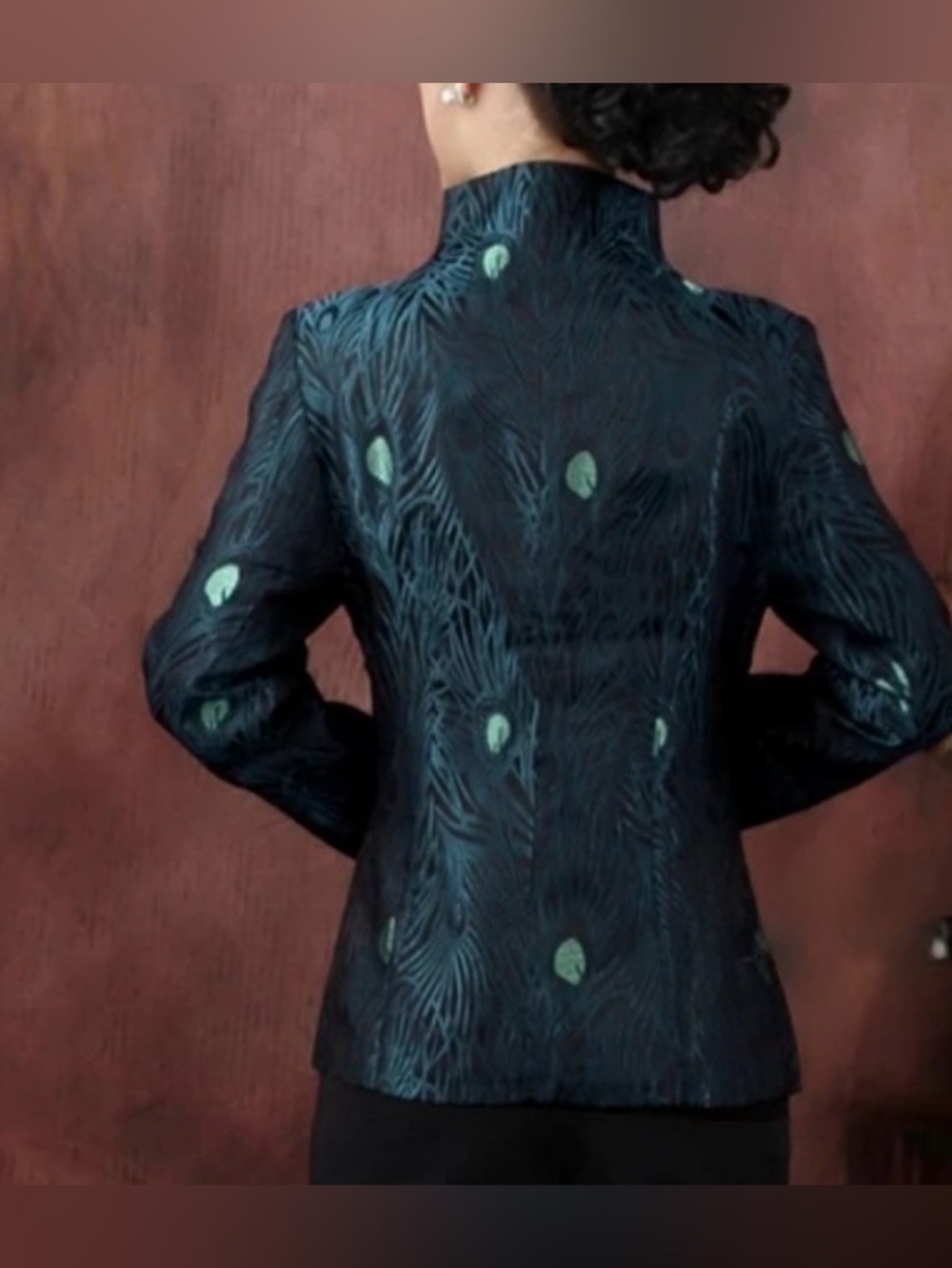 Elegant Dragon Silk Peacock Feather Women's Jacket Coat - Picture 13 of 16